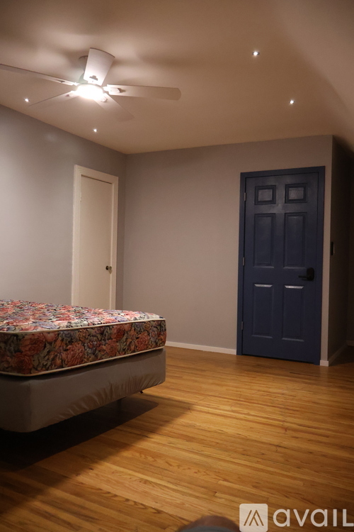 1152 Main St 3 Beds Apartment for Rent - Photo gallery 5