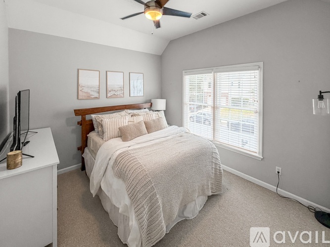 1106 Glenrose Street Southeast 3 Beds Single Family Home for Rent - Photo gallery 4