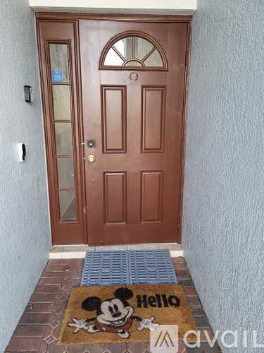 512 Birkdale Street 5 Beds Single Family Home for Rent - Photo gallery 5