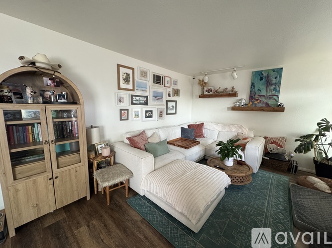 2828 Famosa Boulevard 2 Beds Condo for Rent - Photo gallery 3