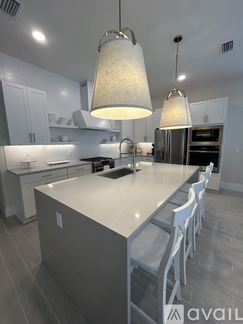 12602 Clear Sapphire Drive 4 Beds Single Family Home for Rent - Photo gallery 4
