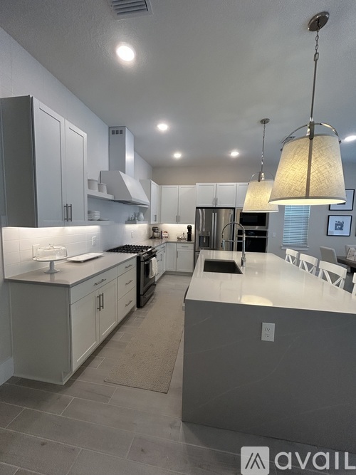 12602 Clear Sapphire Drive 4 Beds Single Family Home for Rent - Photo gallery 5