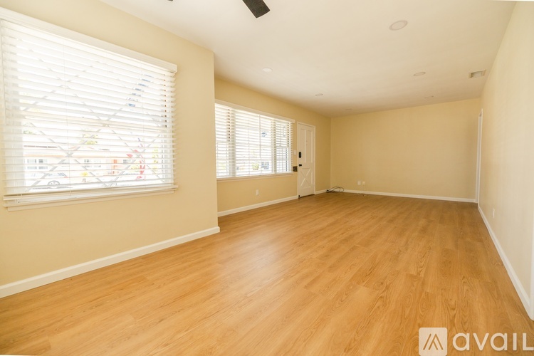 8765 Cleburn Drive 3 Beds Single Family Home for Rent - Photo gallery 3
