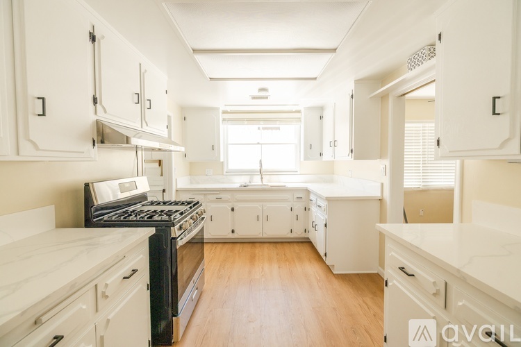 8765 Cleburn Drive 3 Beds Single Family Home for Rent - Photo gallery 5