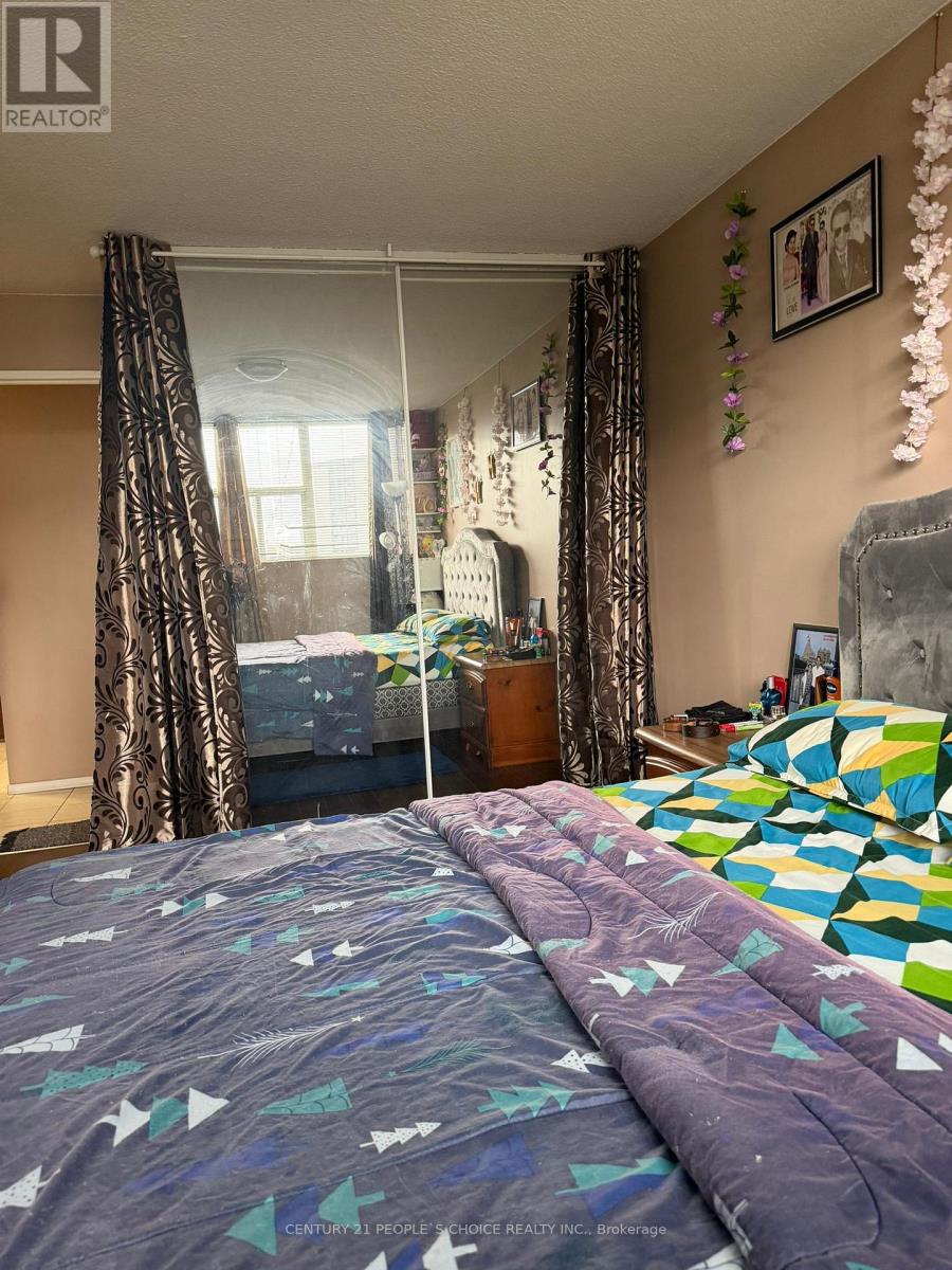 725 - 2121 ROCHE COURT 2 Beds Apartment, Condo, Home for Rent - Photo gallery 3