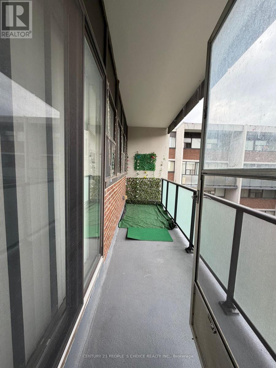 725 - 2121 ROCHE COURT 2 Beds Apartment, Condo, Home for Rent - Photo gallery 5