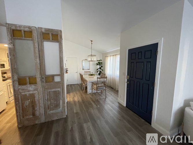 2027 Sand Point Road 2 Beds Townhouse for Rent - Photo gallery 2