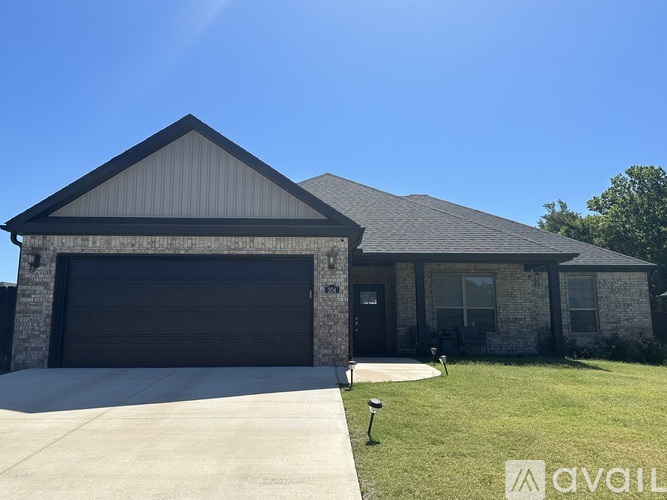 204 Vicks Circle 4 Beds Single Family Home for Rent - Photo gallery 1