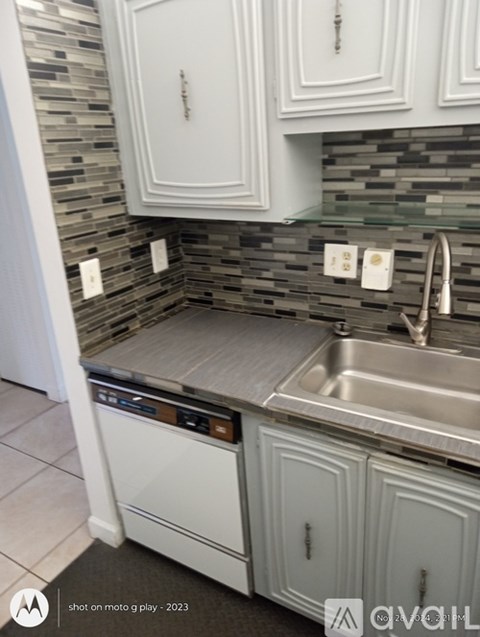 2841 Somerset Drive 1 Apartment for Rent