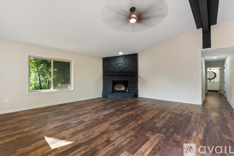 5 Random Oaks Cove 3 Beds Single Family Home for Rent - Photo gallery 5