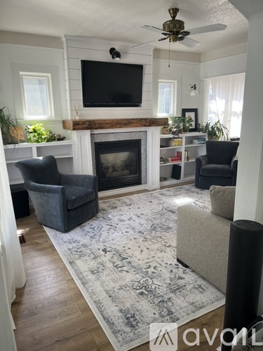 129 West 23rd Street 3 Beds Single Family Home for Rent - Photo gallery 3