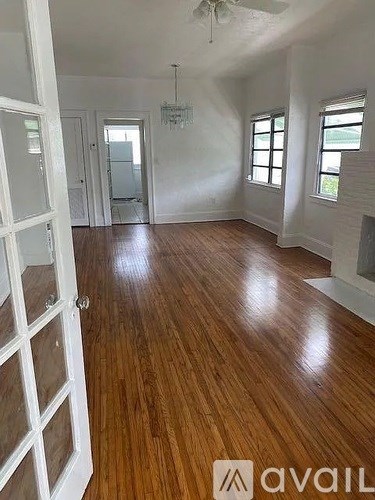 909 North B Street 3 Beds Apartment for Rent