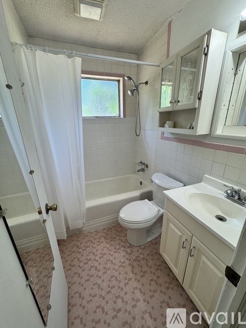 848 Lake Terrace Dr 2 Beds Single Family Home for Rent - Photo gallery 5