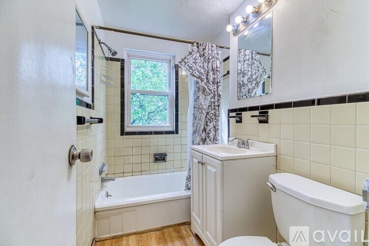 17710 Chester Street 2 Beds Single Family Home for Rent - Photo gallery 5