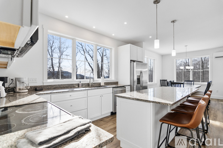 15 Beechwood Ridge Road 5 Beds Single Family Home for Rent - Photo gallery 3