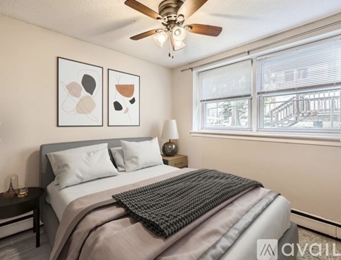 808 13Th Avenue Southeast 2 Beds Apartment for Rent