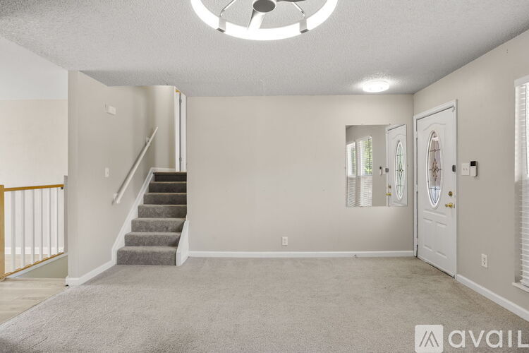 2915 Monica Dr W 5 Beds Single Family Home for Rent - Photo gallery 5