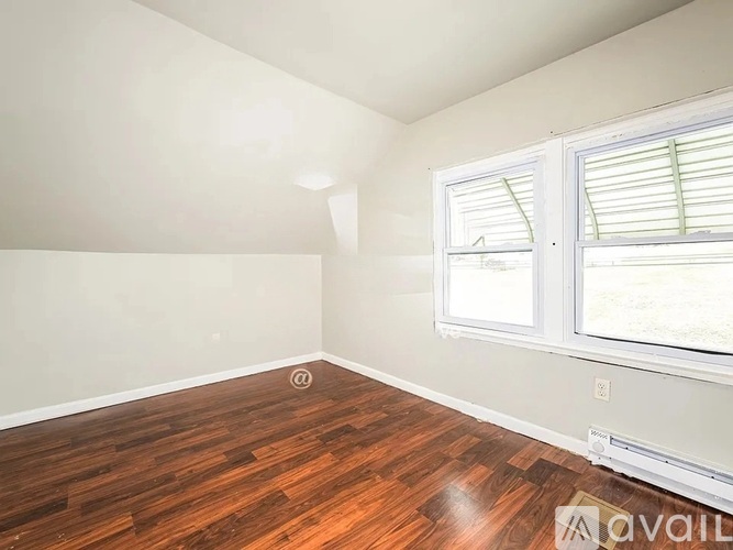 1605 S High St 3 Beds Single Family Home for Rent - Photo gallery 2