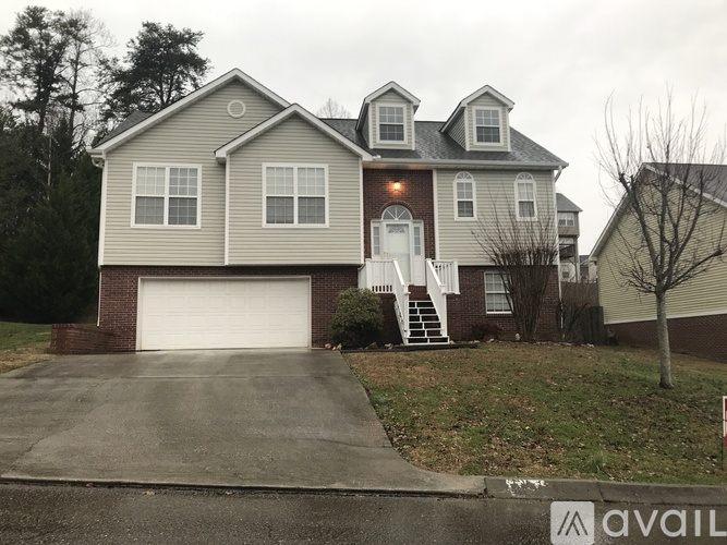 6701 Creekhead Drive 3 Beds Single Family Home for Rent - Photo gallery 1