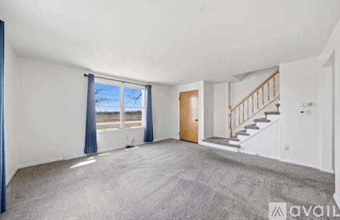 6632 Errick Rd 3 Beds Apartment for Rent