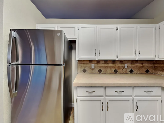 6438 E Albany St 3 Beds Single Family Home for Rent - Photo gallery 2