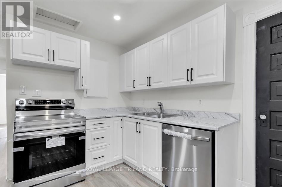 UPPER - 96 FOREST AVENUE 1 Home, Multifamily, Duplex for Rent - Photo gallery 1