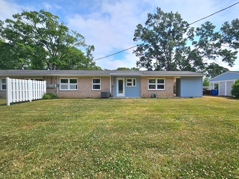 3903 Spruce Dr 3 Beds Apartment for Rent