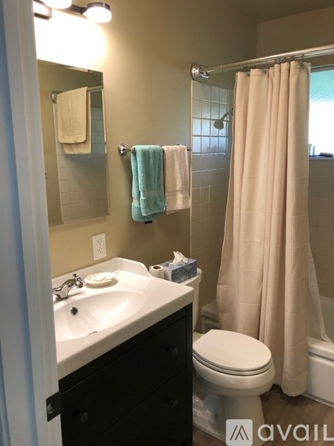 2324 Doidge Avenue 4 Beds Apartment for Rent
