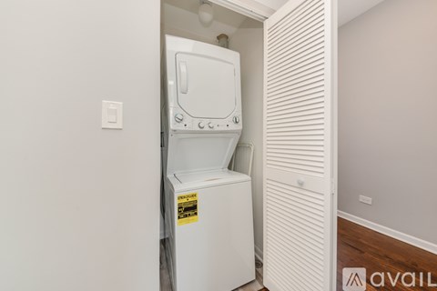 1603 S Wood St 2 Beds Apartment for Rent