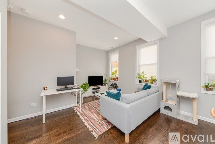 1603 S Wood St 2 Beds Apartment for Rent - Photo gallery 5
