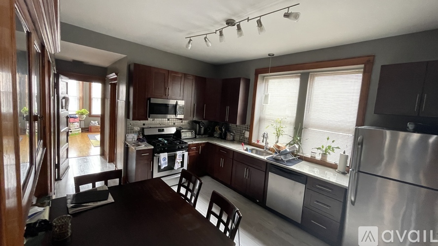 2236 West Augusta Boulevard 2 Beds Apartment for Rent - Photo gallery 5