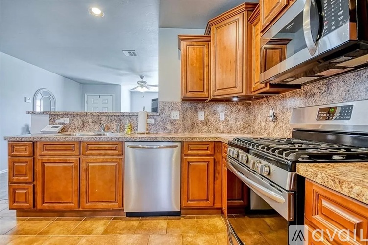 823 Monarch Way 3 Beds Single Family Home for Rent - Photo gallery 4