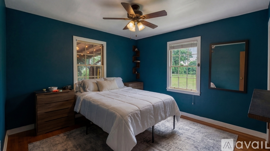 2212 Mc Clung Avenue 2 Beds Single Family Home for Rent - Photo gallery 4