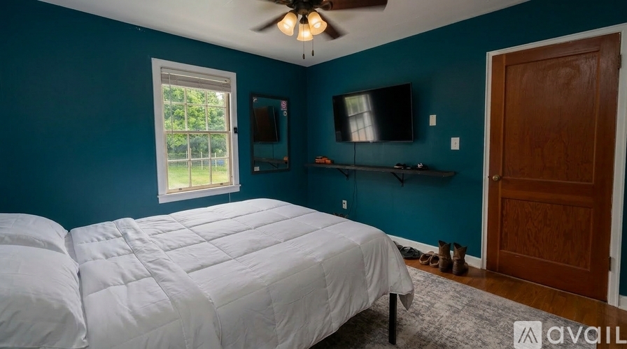 2212 Mc Clung Avenue 2 Beds Single Family Home for Rent - Photo gallery 5