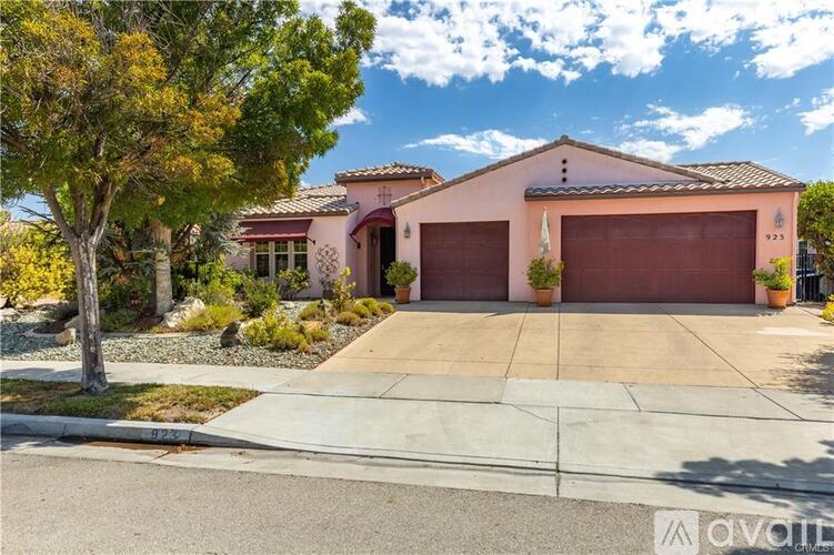 923 Vista Cerro Dr 4 Beds Single Family Home for Rent - Photo gallery 1