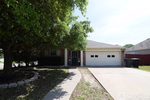 2305 Warwicke Dr 3 Beds Apartment for Rent