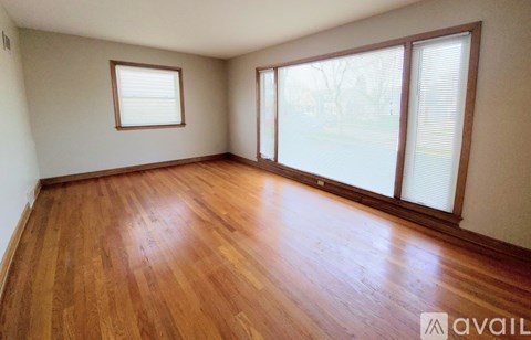 185 N 90Th St 3 Beds Apartment for Rent