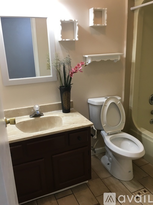 308 S Canterbury Dr 3 Beds Single Family Home for Rent - Photo gallery 4