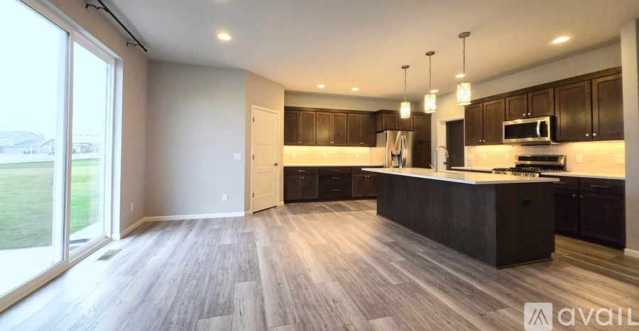 W217N6176 Masters Dr 5 Beds Single Family Home for Rent - Photo gallery 2