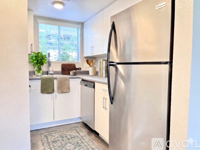 2936 N 34th Pl Studio Apartment for Rent - Photo gallery 2