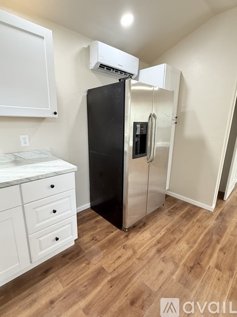 219 N Hickory St 1 Apartment for Rent