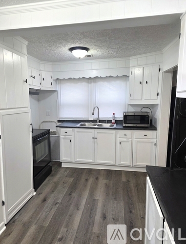 706 N Greenwood Ext 3 Beds Single Family Home for Rent - Photo gallery 4