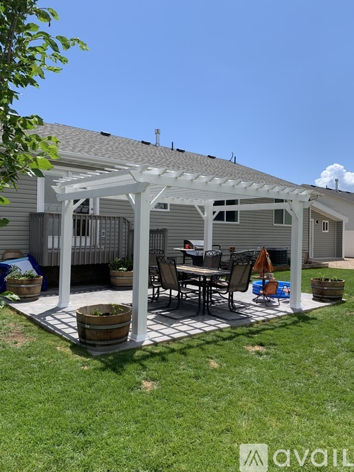 323 West 100 North 4 Beds Single Family Home for Rent - Photo gallery 2