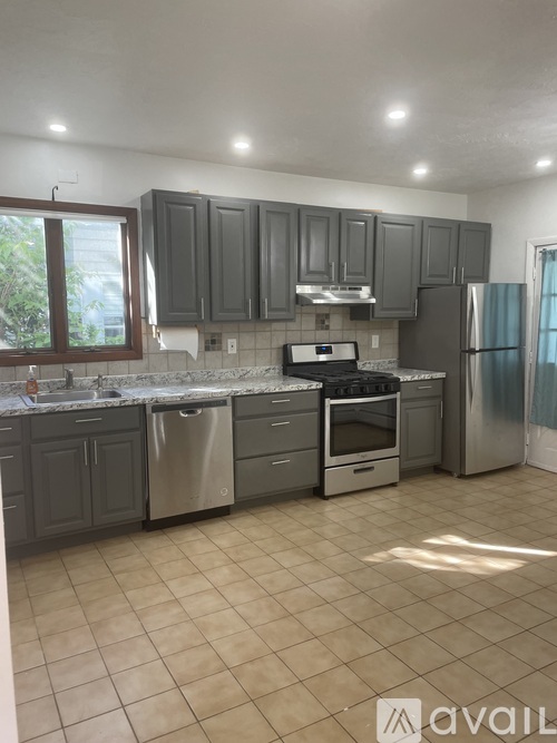 43 Knoll Street 1 Apartment for Rent - Photo gallery 1