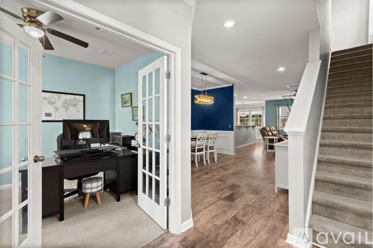 9821 English Elm Street 6 Beds Single Family Home for Rent - Photo gallery 2