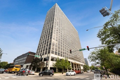 4343 North Clarendon Avenue Studio Apartment for Rent