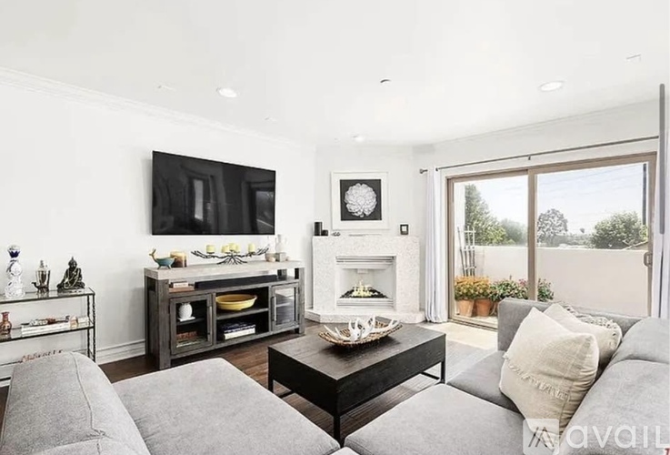1621 Barry Avenue 3 Beds Apartment for Rent - Photo gallery 1