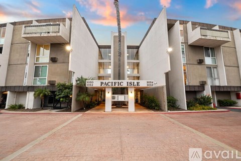 3050 Rue Dorleans 2 Beds Apartment for Rent