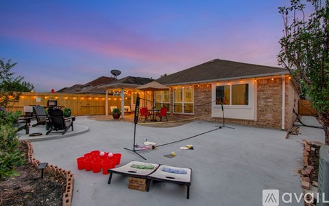 7207 Crescent Mills Dr 4 Beds Apartment for Rent