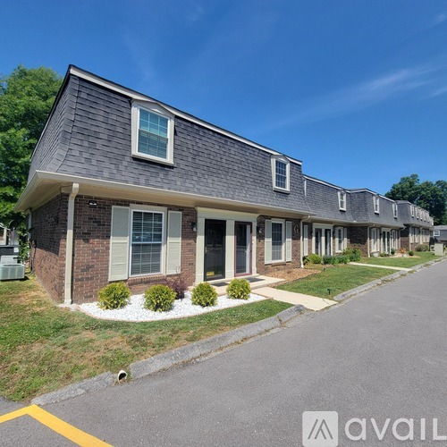 1010 Country Club Rd 2 Beds Condo for Rent - Photo gallery 1